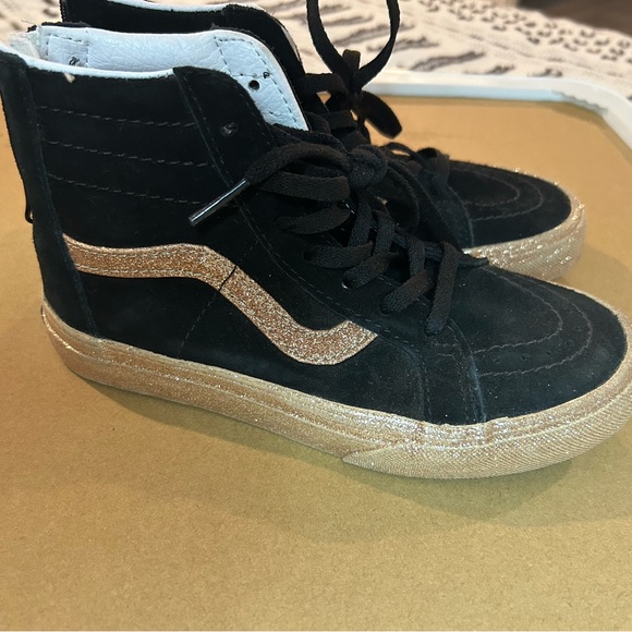 Black and gold vans - Picture 3 of 5